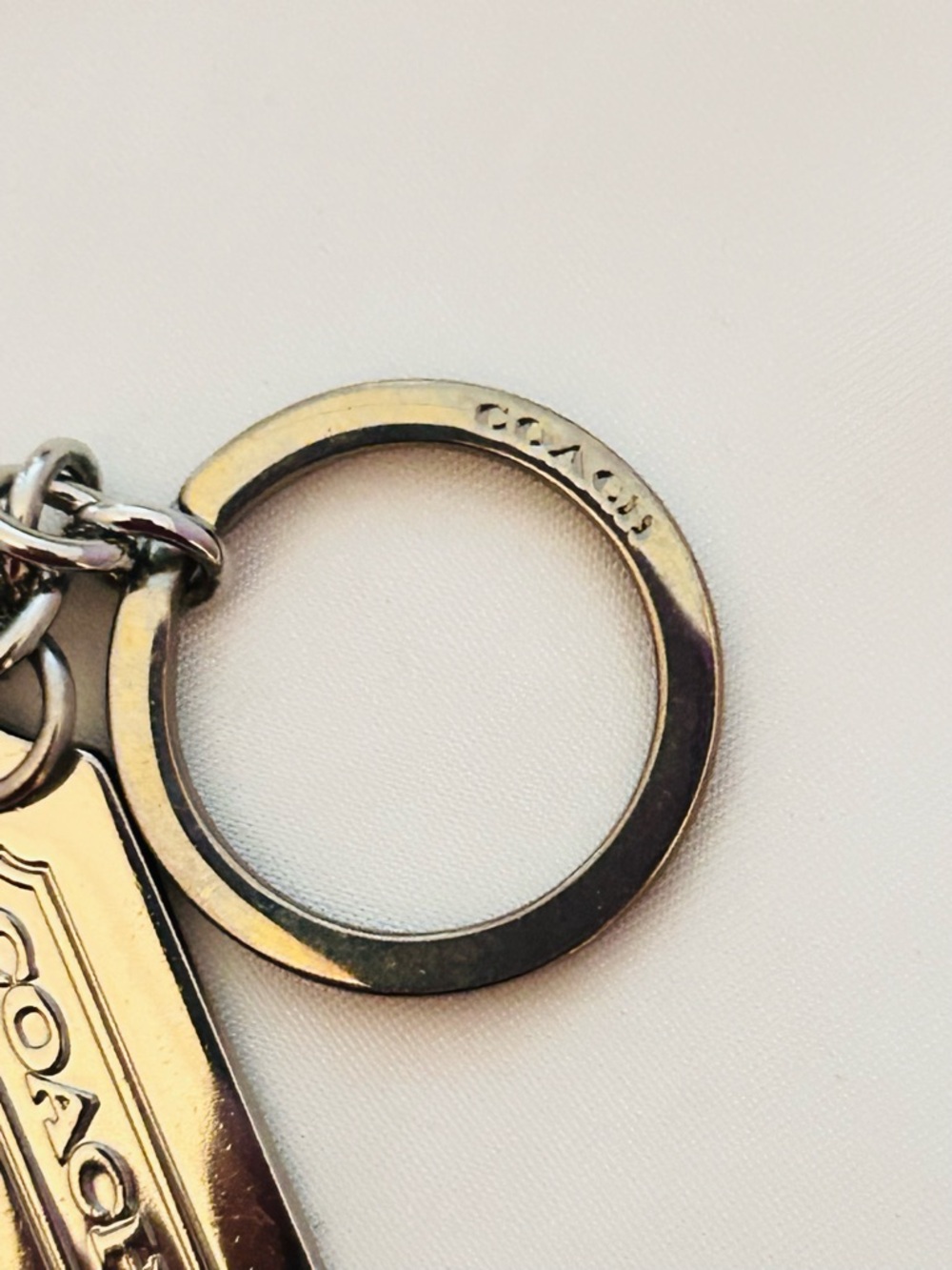 RARE Coach Y2K 1941 Horse and Carriage Keychain/ Bag Charm - Picture 9 of 15